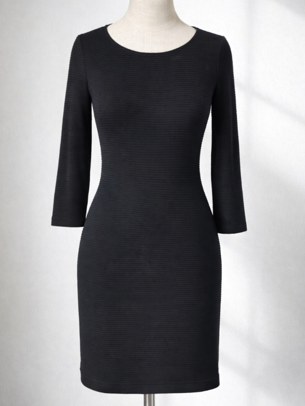 WHITE HOUSE BLACK MARKET Black Ribbed Texture Bodycon Dress Size XXS SheathLBD